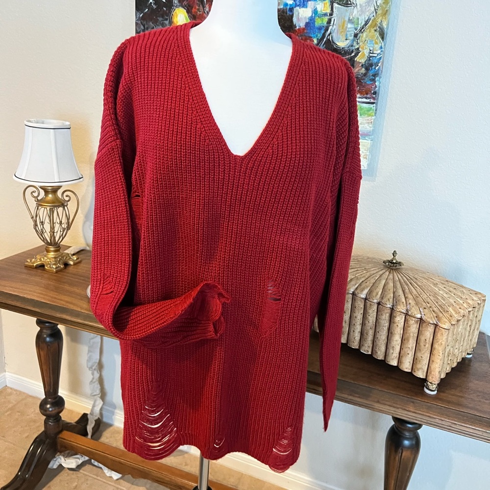 Burgundy Paris to Tena V neck Sweater